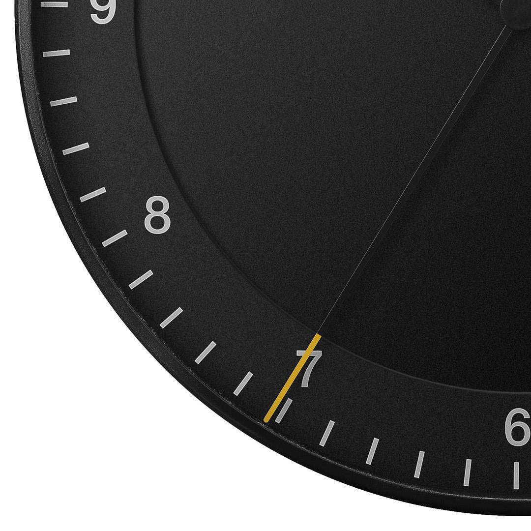 BC17 Braun classic large analogue wall clock - black – US - Braun