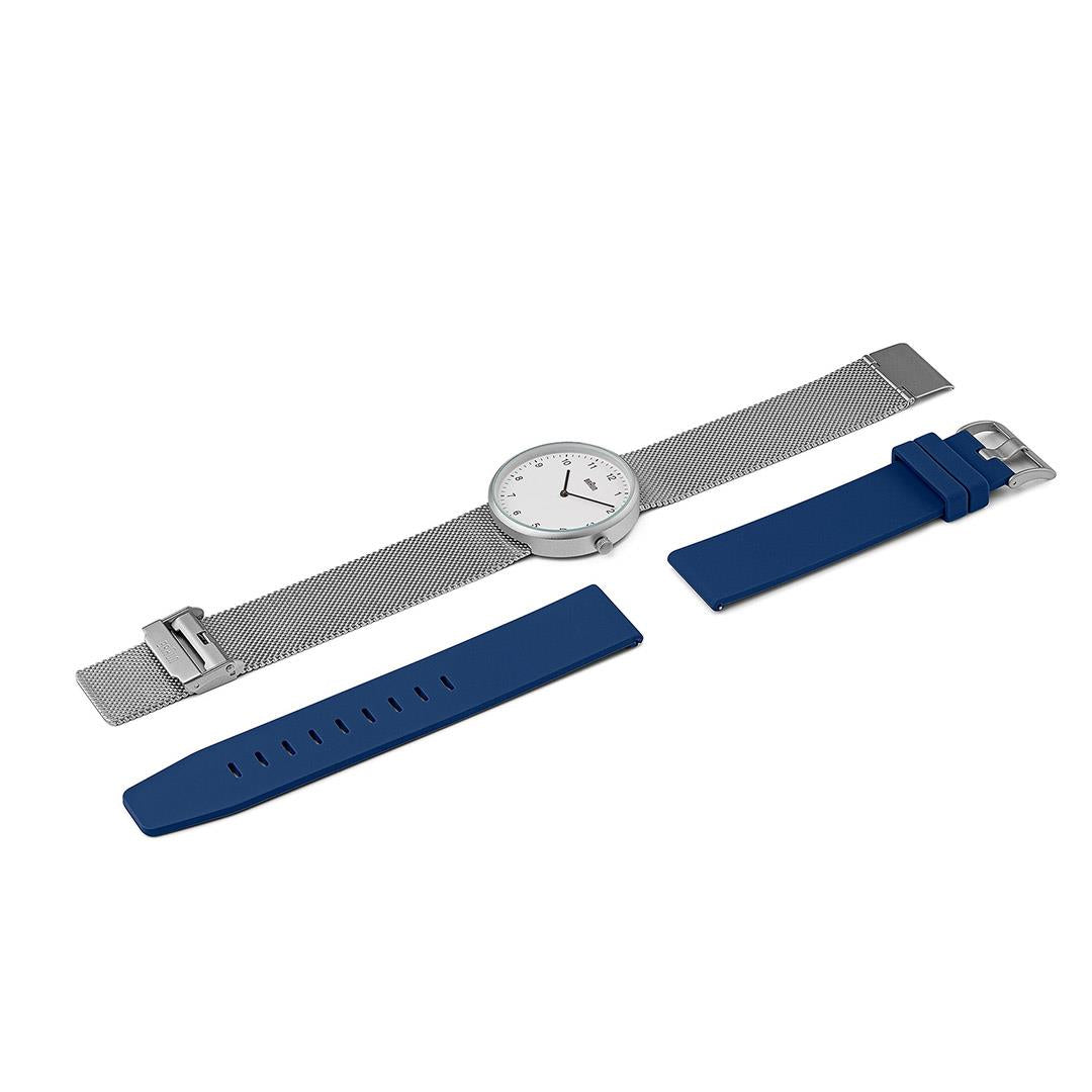 Braun Orologio analogico al quarzo da uomo a 3 lancette con data a energia solare, quadrante nero e cinturino in pelle nera, cassa in acciaio inox da 40 mm, modello BN0301BKSLBKG, Argento Braun Orologio analogico al quarzo da uomo a 3 lancette con data a energia solare, quadrante nero e cinturino in pelle nera, cassa in acciaio inox da 40 mm, modello BN0301BKSLBKG, Argento
